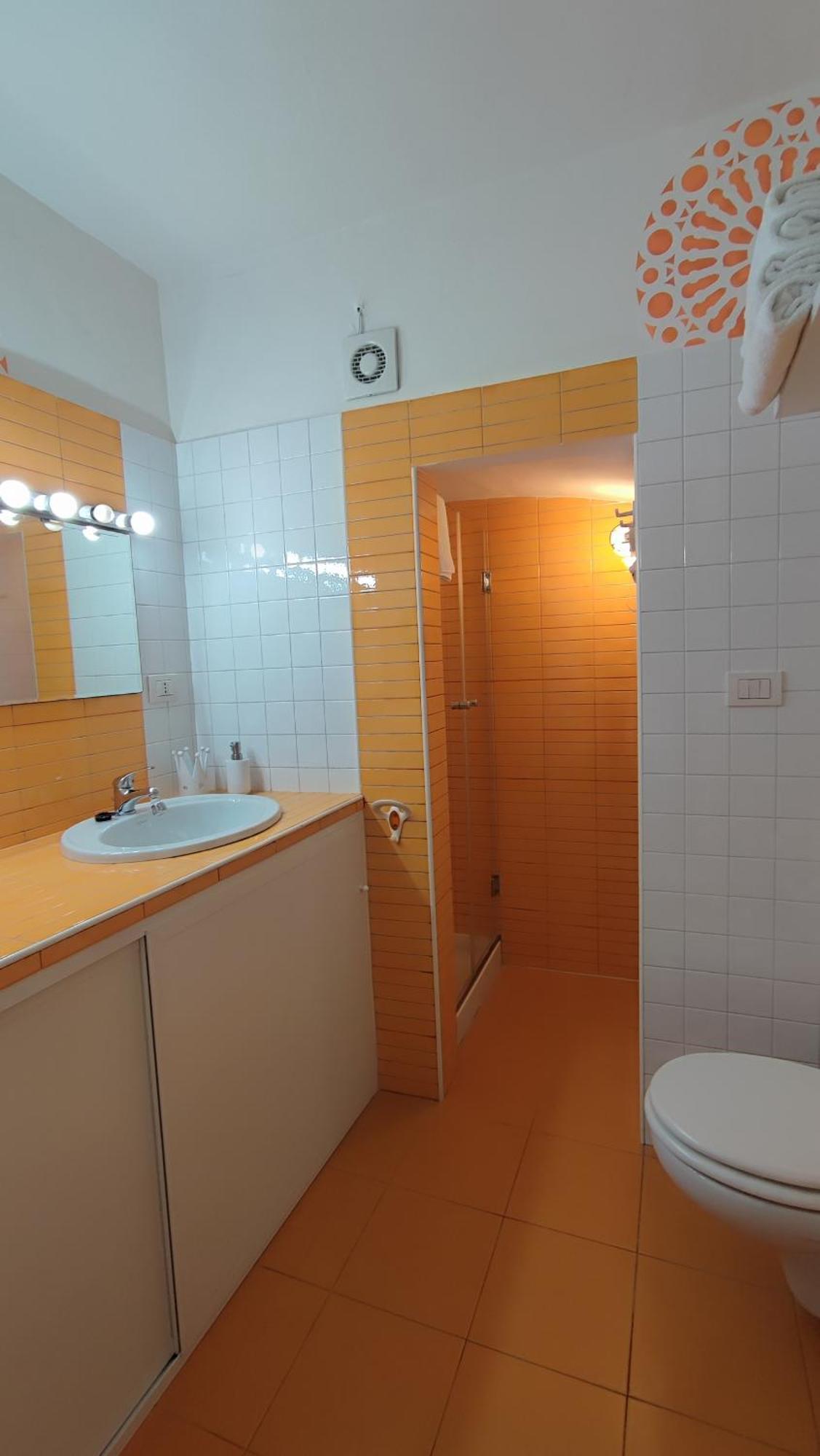 Mandala Apartment Bari Luaran gambar
